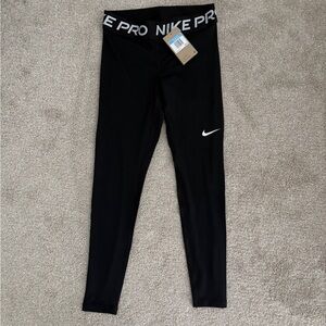 NEW women’s Nike Pro black leggings size M